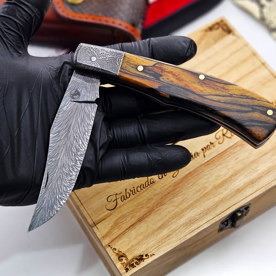 Navaja en Acero de Damasco Patrón Pluma