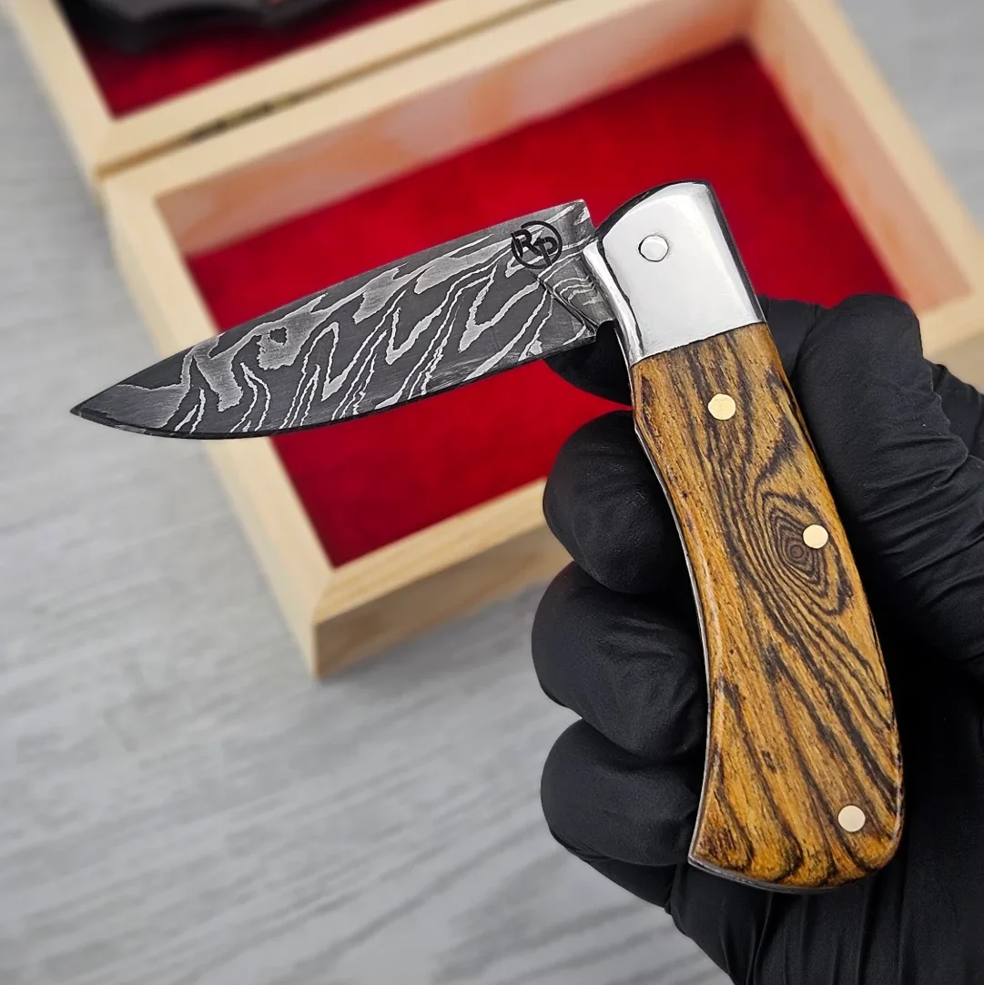 Navaja en Acero de Damasco Patrón Pluma