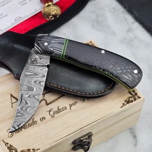 Navaja en Acero de Damasco Patrón Aleatorio