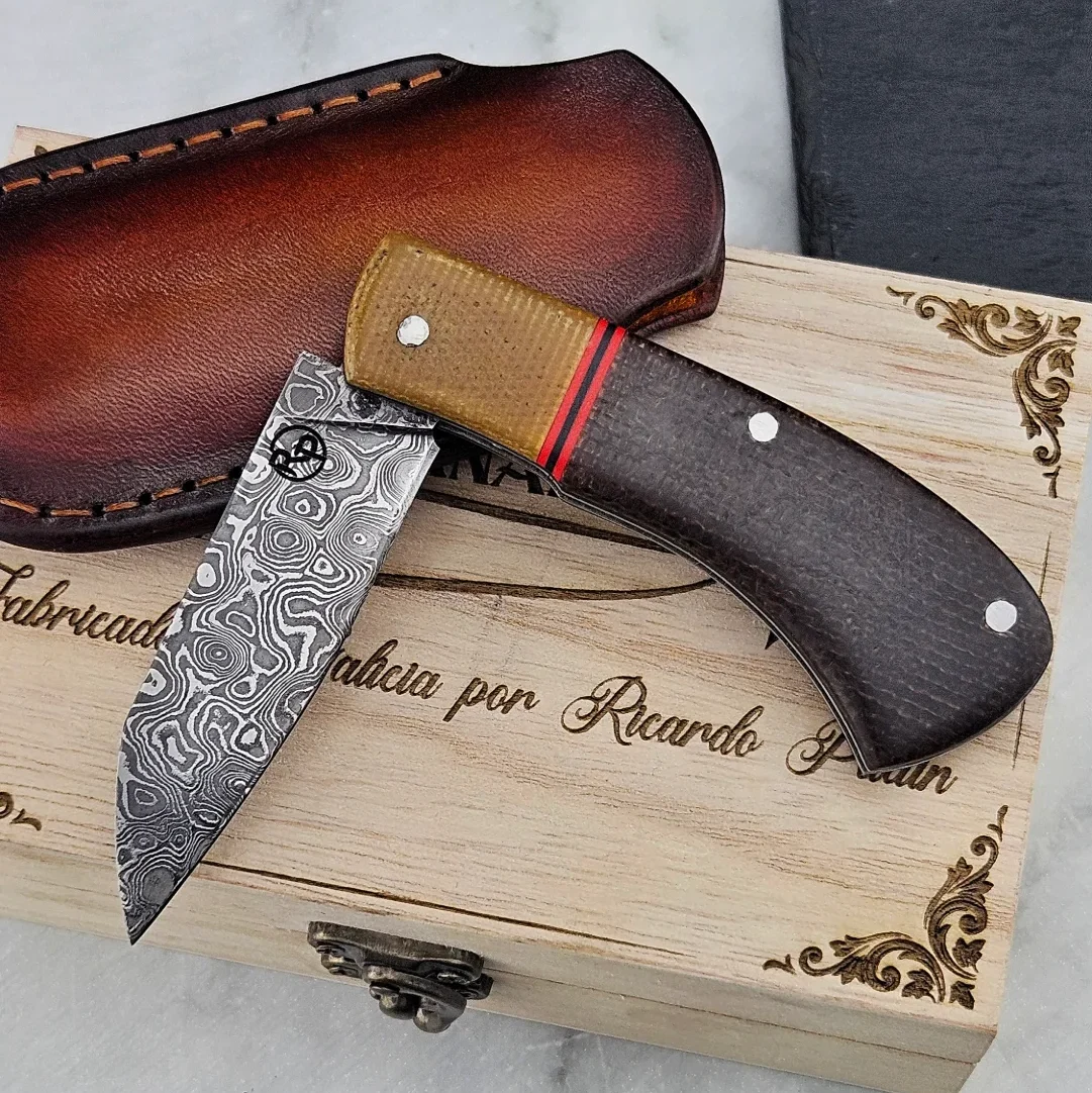 Navaja en Acero de Damasco Patrón Aleatorio