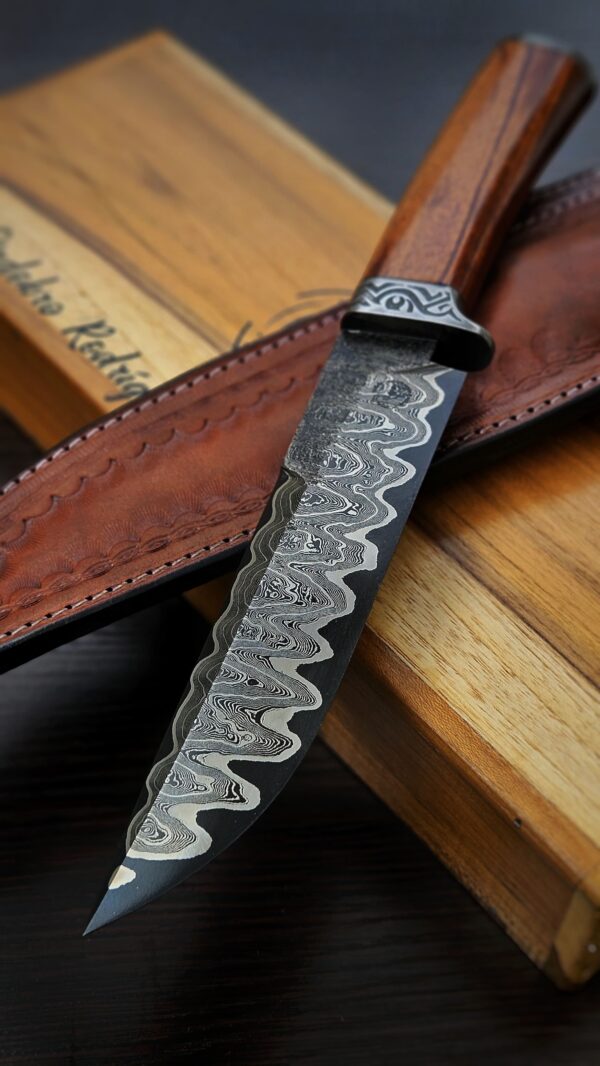 Cuchillo Hunter en Acero de Damasco Patrón Escalera - Imagen 6